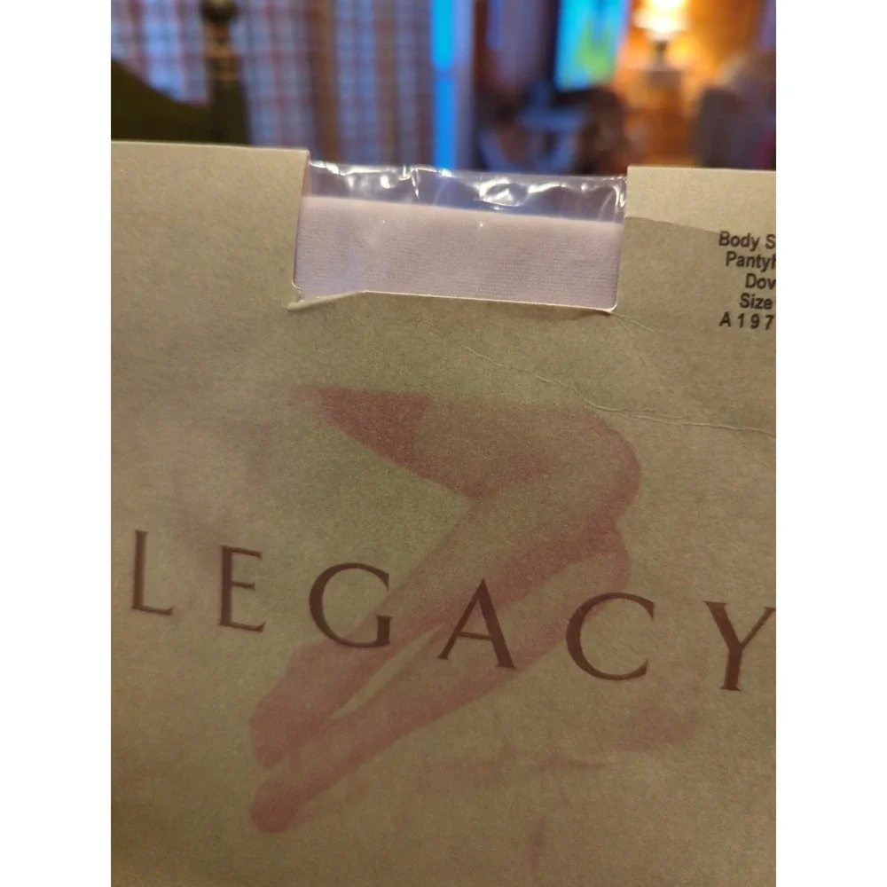 New Legacy Leg Wear Body Shaper Pantyhose Dove Color Size D‎